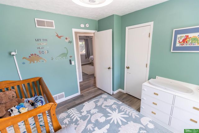 12954 Meredith Avenue, Omaha, NE 68164