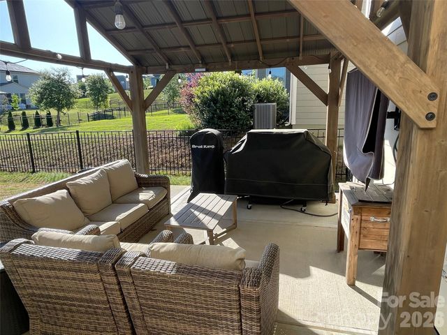 12412 Current Drive, Charlotte, NC 28278