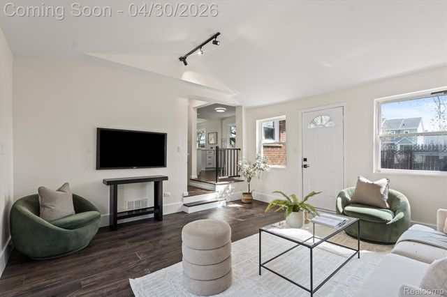 1622 Huron Avenue, Royal Oak, MI 48073