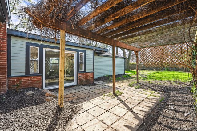 1622 Huron Avenue, Royal Oak, MI 48073