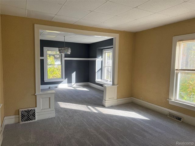 34 LIBERTY Street, Pontiac, MI 48341