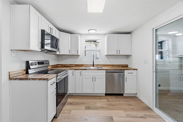 110 W 1ST STREET, Frostproof, FL 33843