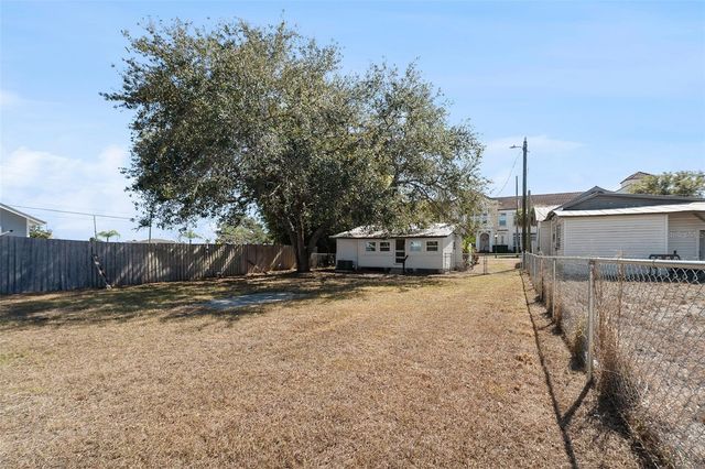 110 W 1ST STREET, Frostproof, FL 33843