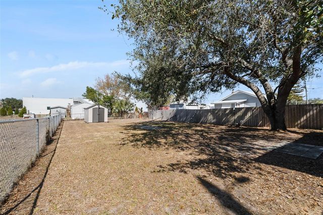 110 W 1ST STREET, Frostproof, FL 33843