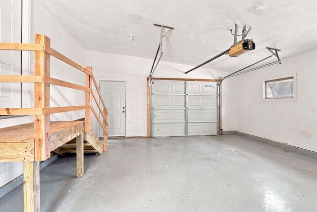 260 Thurber Ave, Attleboro, MA 02703