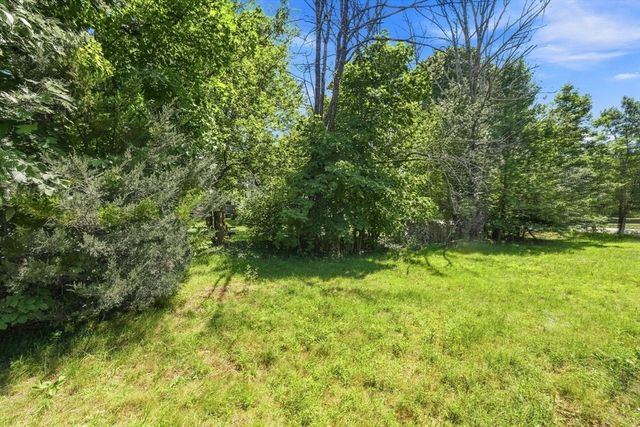 260 Thurber Ave, Attleboro, MA 02703