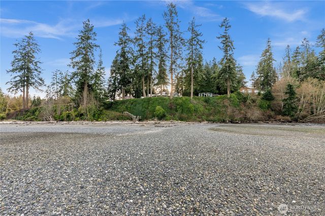 33244 Eglon Road NE, Kingston, WA 98346