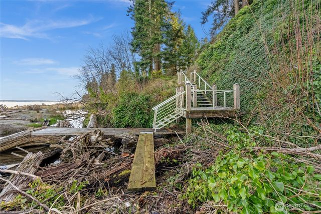 33244 Eglon Road NE, Kingston, WA 98346