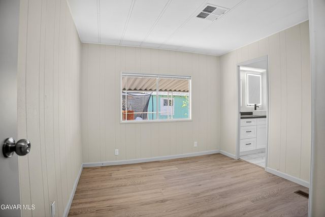 1301 E Avenue I 348, Lancaster, CA 93535