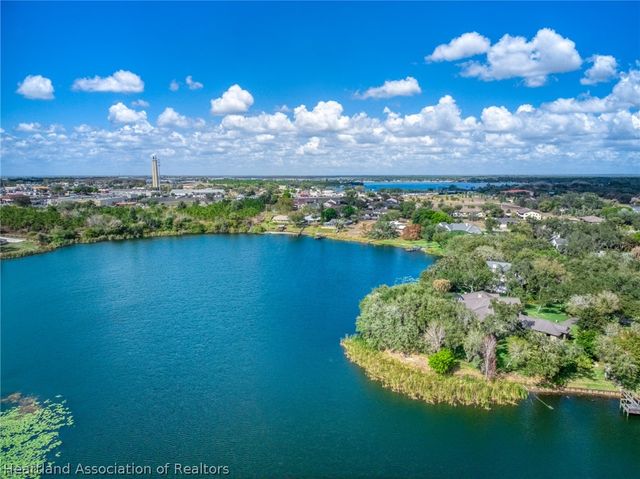 188 Huntley Oaks Boulevard, Lake Placid, FL 33852