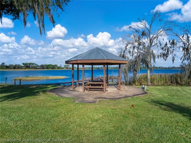 188 Huntley Oaks Boulevard, Lake Placid, FL 33852