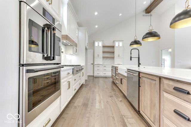886 J McCool Way, Greenwood, IN 46142