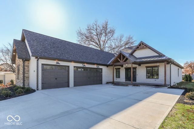 886 J McCool Way, Greenwood, IN 46142