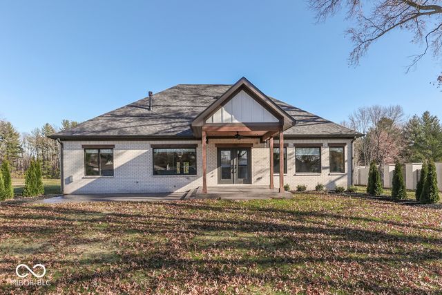 886 J McCool Way, Greenwood, IN 46142