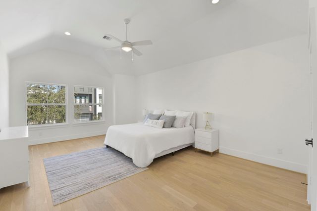 1430 Nashua Street, Houston, TX 77008