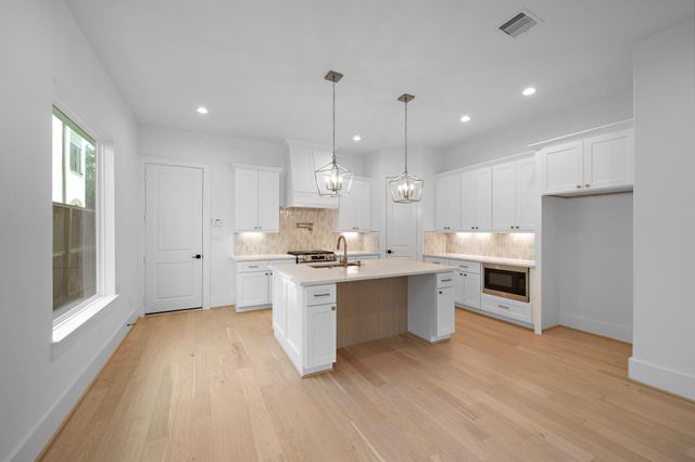 1430 Nashua Street, Houston, TX 77008