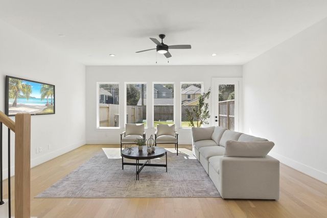 1430 Nashua Street, Houston, TX 77008