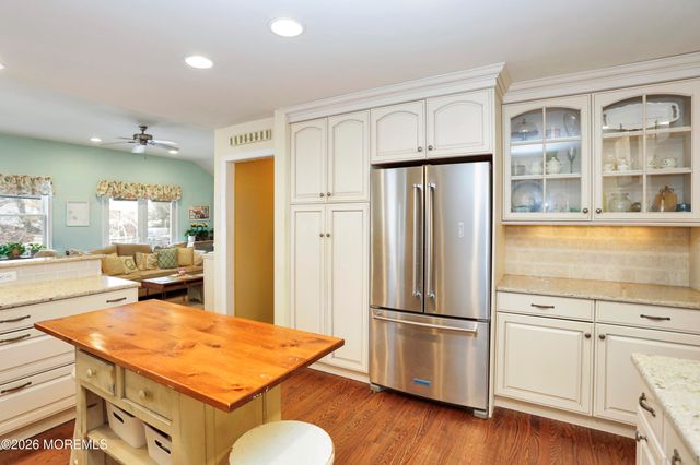 49 Wyckoff Avenue, Manasquan, NJ 08736