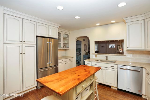 49 Wyckoff Avenue, Manasquan, NJ 08736