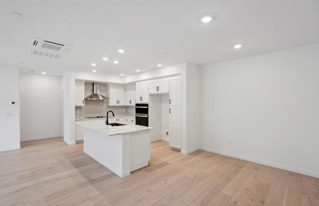 663 Lindendale Court Plan 7 - 170-18, San Jose, CA 95117