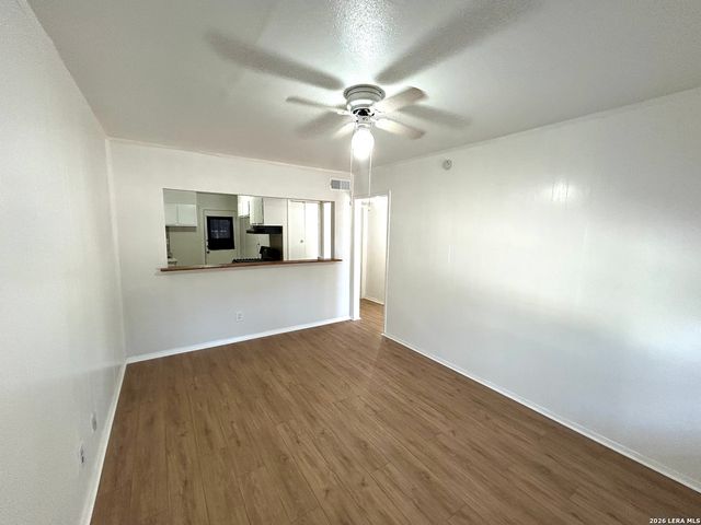 520 Prado St Apt 2, San Antonio, TX 78204