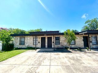520 Prado St Apt 2, San Antonio, TX 78204