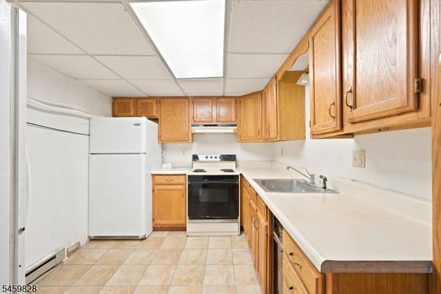 8 Ridge Rd, Independence Twp., NJ 07840