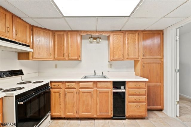 8 Ridge Rd, Independence Twp., NJ 07840