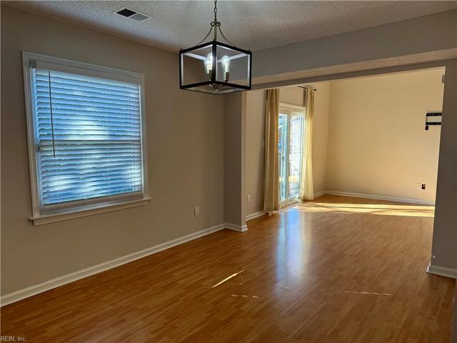 4165 Ohare DR, Virginia Beach, VA 23453