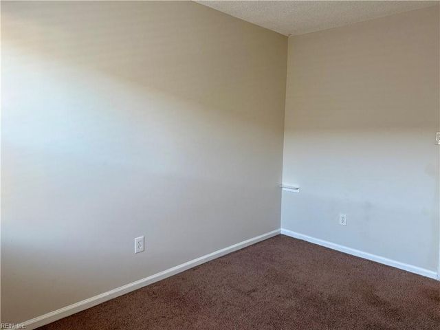 4165 Ohare DR, Virginia Beach, VA 23453