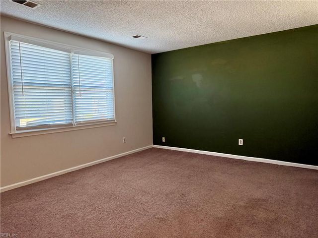 4165 Ohare DR, Virginia Beach, VA 23453