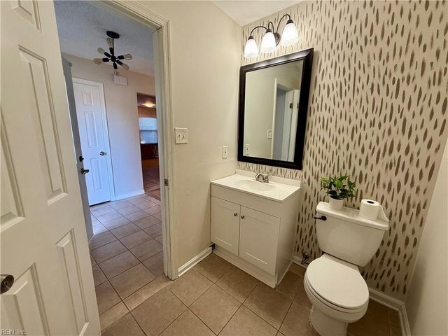 4165 Ohare DR, Virginia Beach, VA 23453