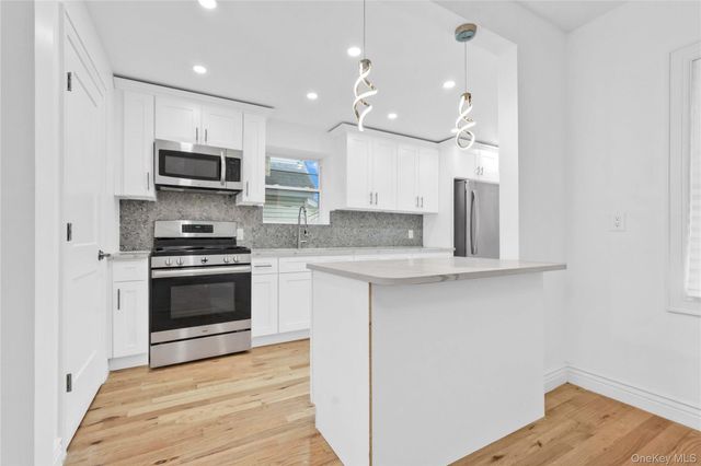 21432 112th Road, Queens Village South, NY 11429