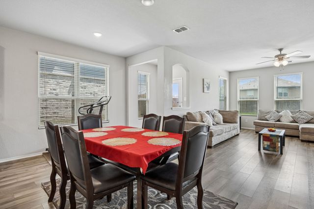8000 Gangway Drive, Fort Worth, TX 76179