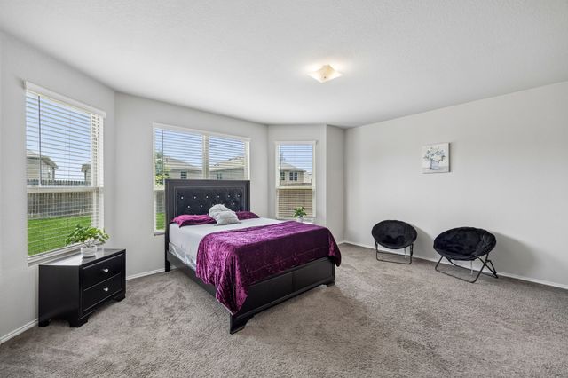 8000 Gangway Drive, Fort Worth, TX 76179