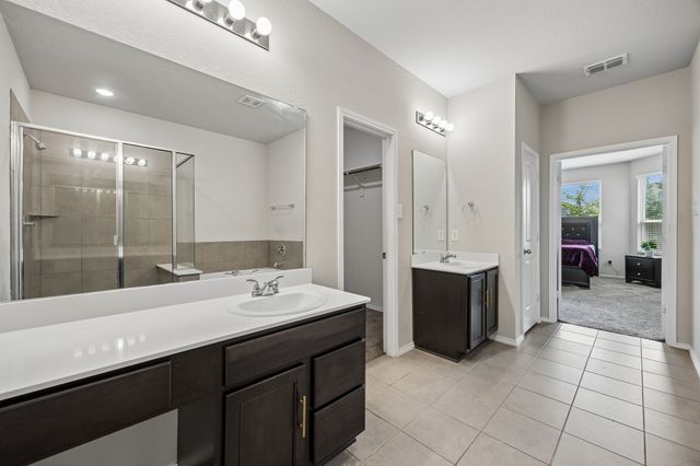 8000 Gangway Drive, Fort Worth, TX 76179