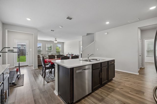 8000 Gangway Drive, Fort Worth, TX 76179