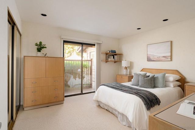 15943 Ranch Hollow Rd, Poway, CA 92064