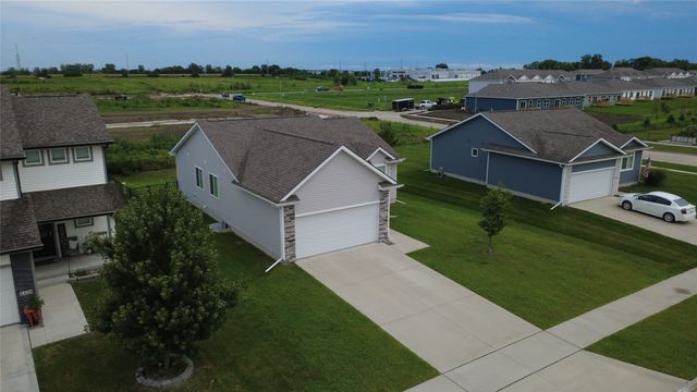 1115 Locust Street, Waukee, IA 50263