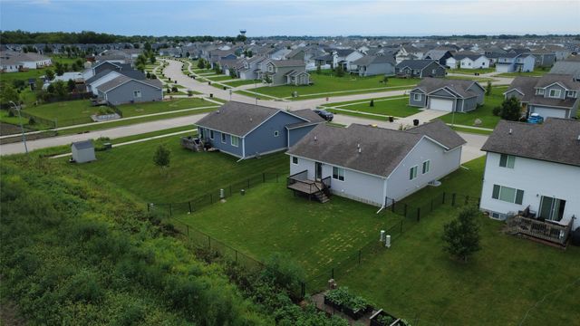 1115 Locust Street, Waukee, IA 50263