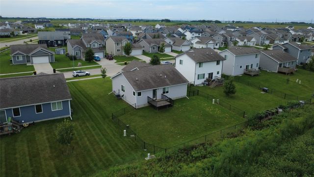 1115 Locust Street, Waukee, IA 50263