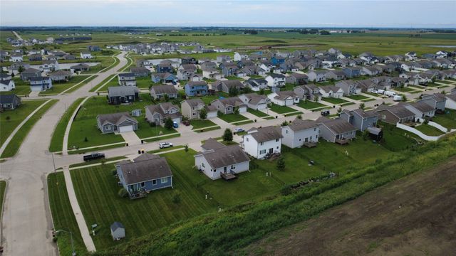 1115 Locust Street, Waukee, IA 50263
