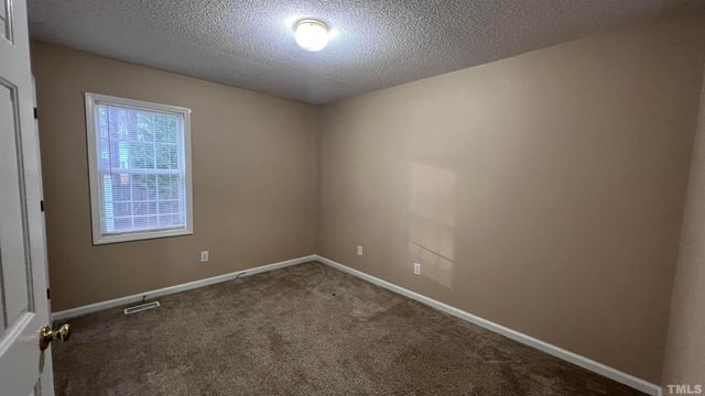 212 Walnut Creek Drive, Clayton, NC 27520