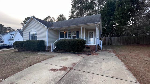 212 Walnut Creek Drive, Clayton, NC 27520
