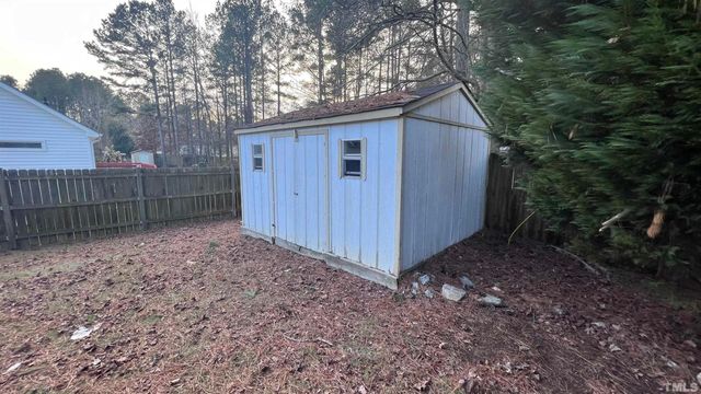 212 Walnut Creek Drive, Clayton, NC 27520