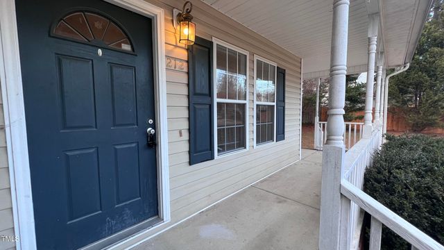 212 Walnut Creek Drive, Clayton, NC 27520