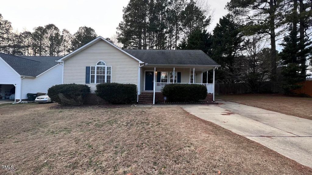 212 Walnut Creek Drive, Clayton, NC 27520