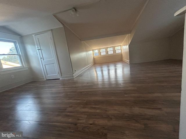 296 HOMECREST AVE, Trenton, NJ 08638