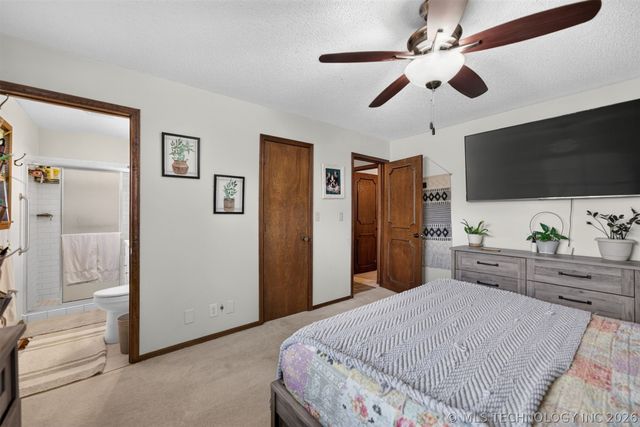 910 Cardinal Lane, Okmulgee, OK 74447