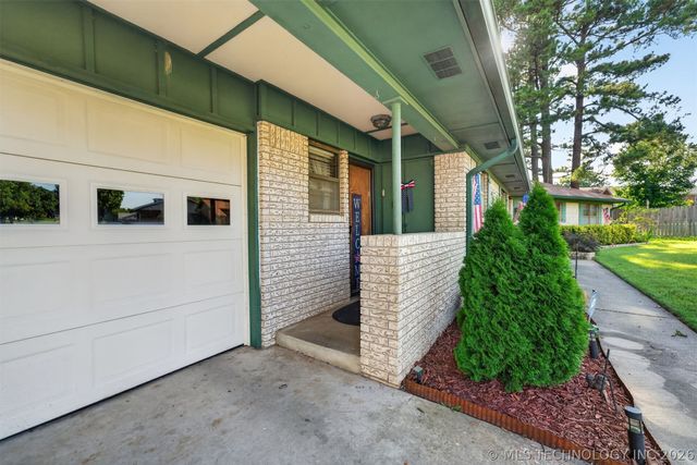 910 Cardinal Lane, Okmulgee, OK 74447